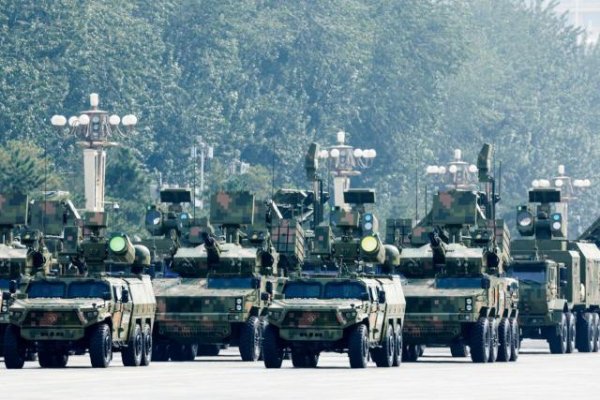 翻翻配资 高能激光武器亮相！