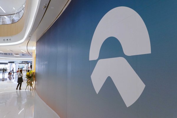 盈富优配 津投城开：拟将重大资产重组方案调整为“重大资产出售方案”